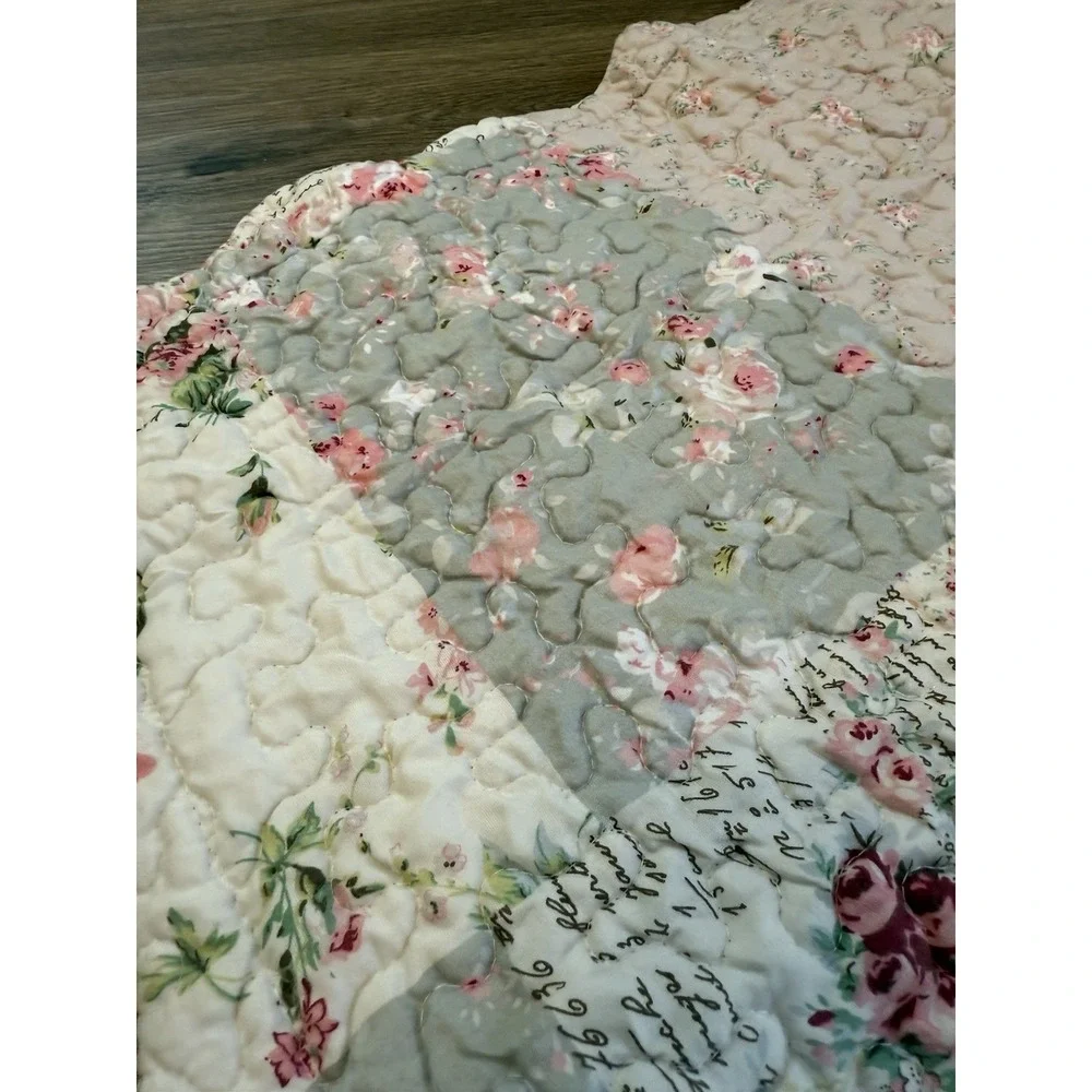 Queen pillow‎ shams, reversible Floral Patchwork, Beautiful Condition